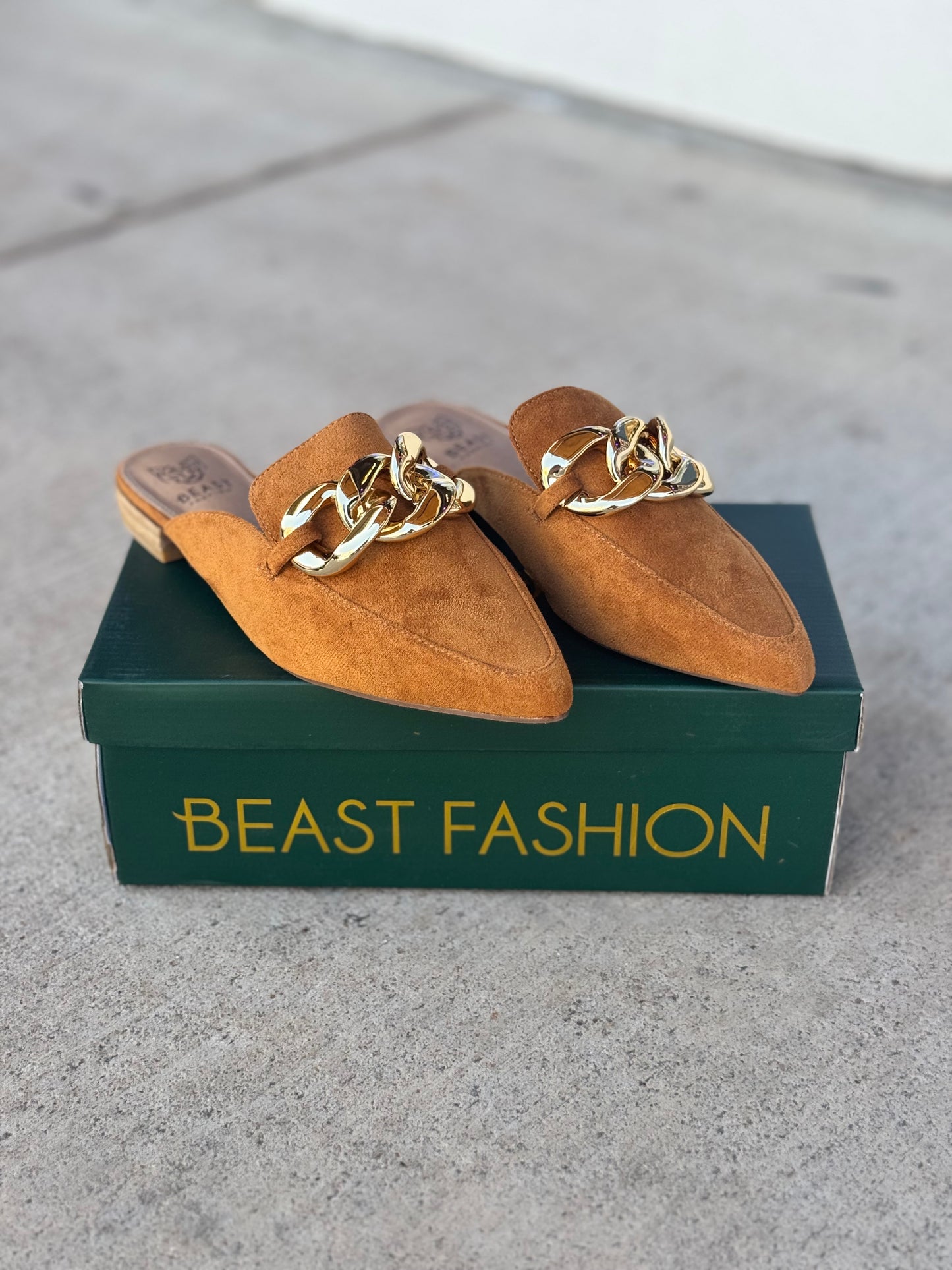 Chain Loafers in Camel
