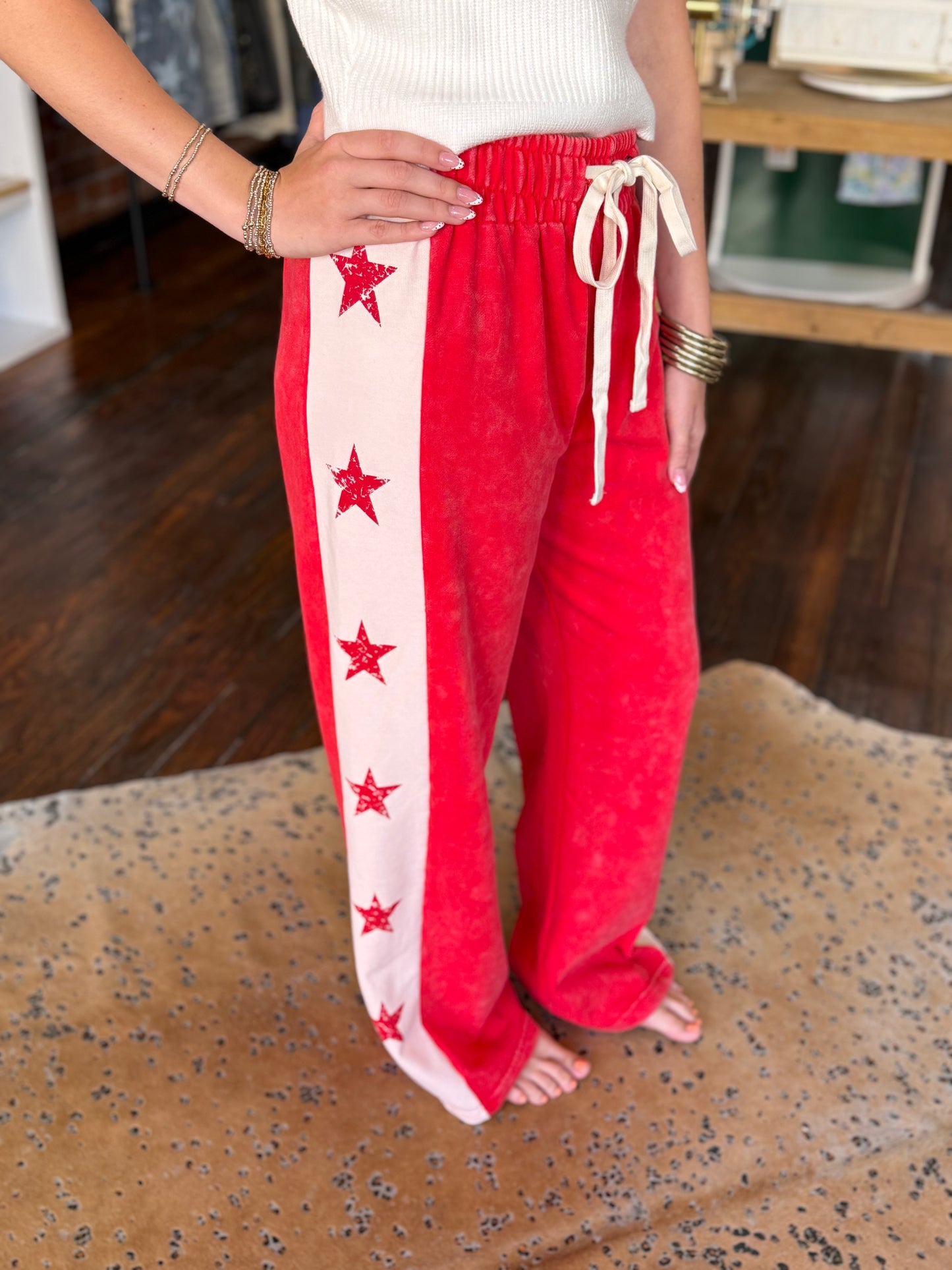 Star Printed Colorblock Sweatpants in Red