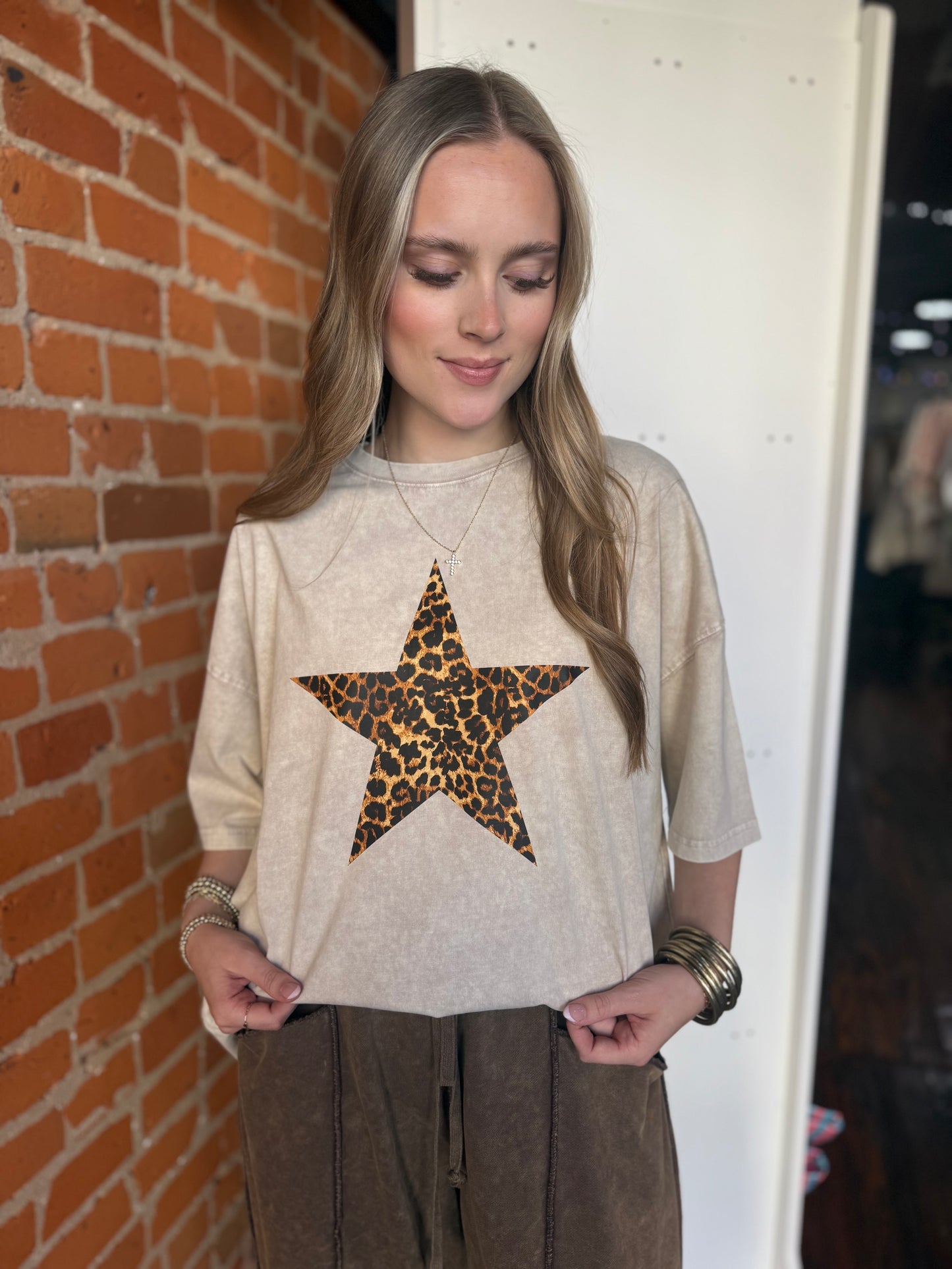 Lep Star Oversized Graphic in Washed Stone