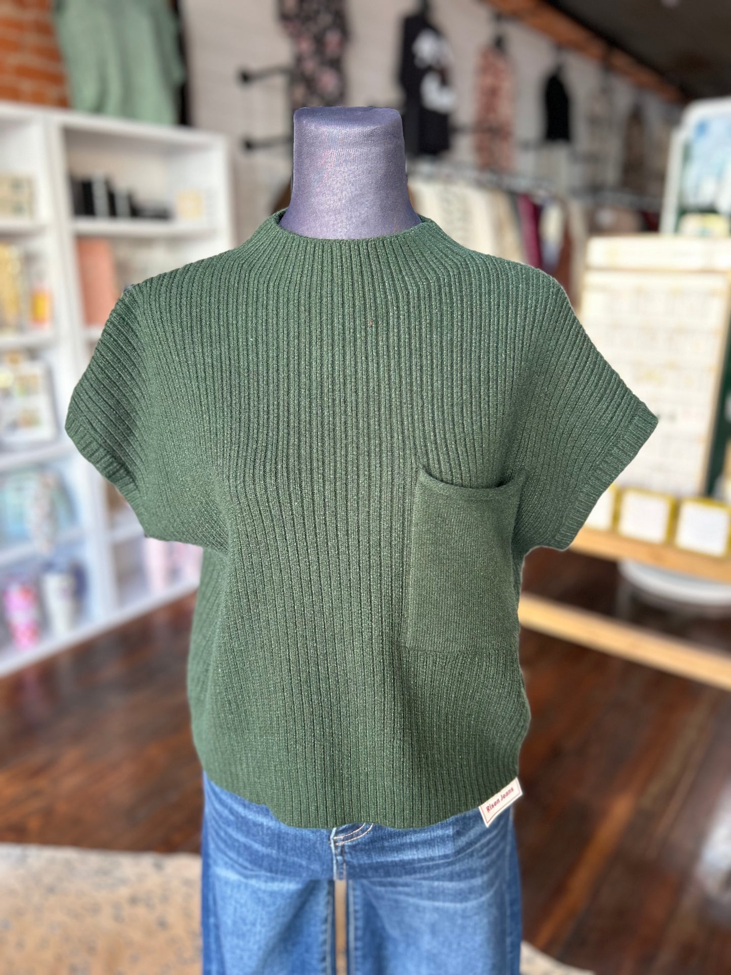 Mock Neck Short Sleeve Knit Sweater in Green