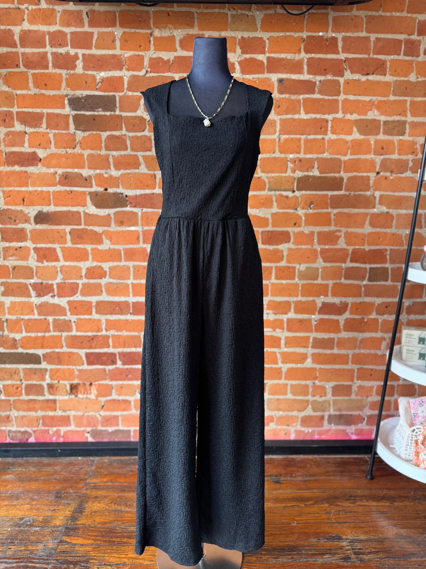 Basic Black Sleeveless Jumpsuit