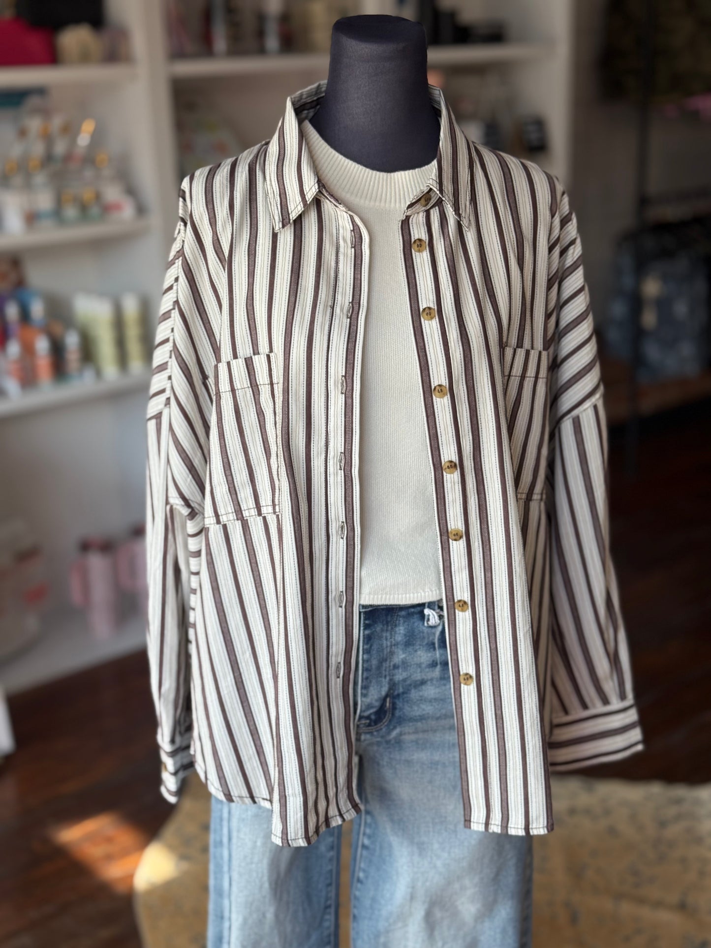 Dobby Striped Button Down in Tiramisu