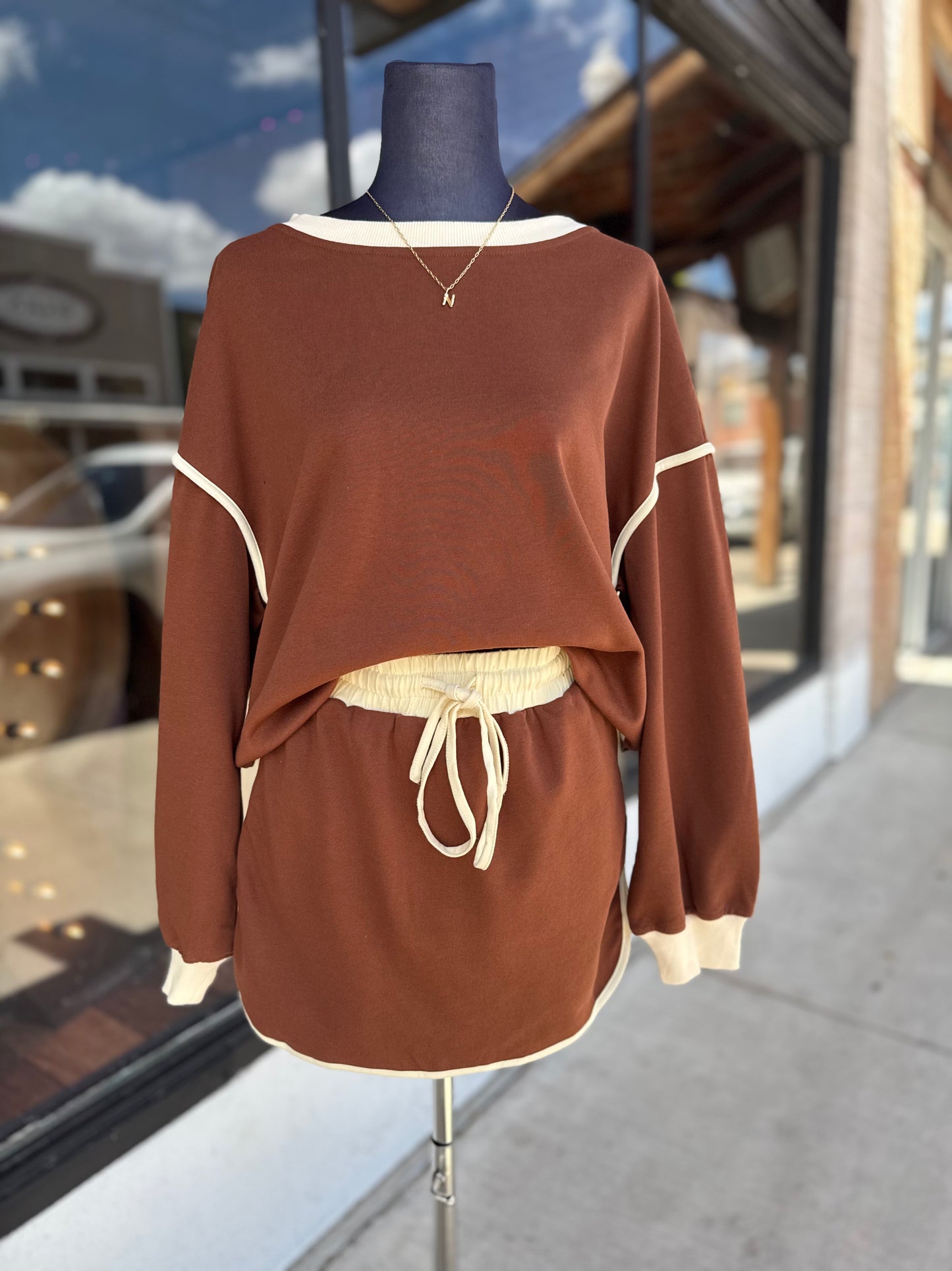 Contrast Athletic Set in Brown