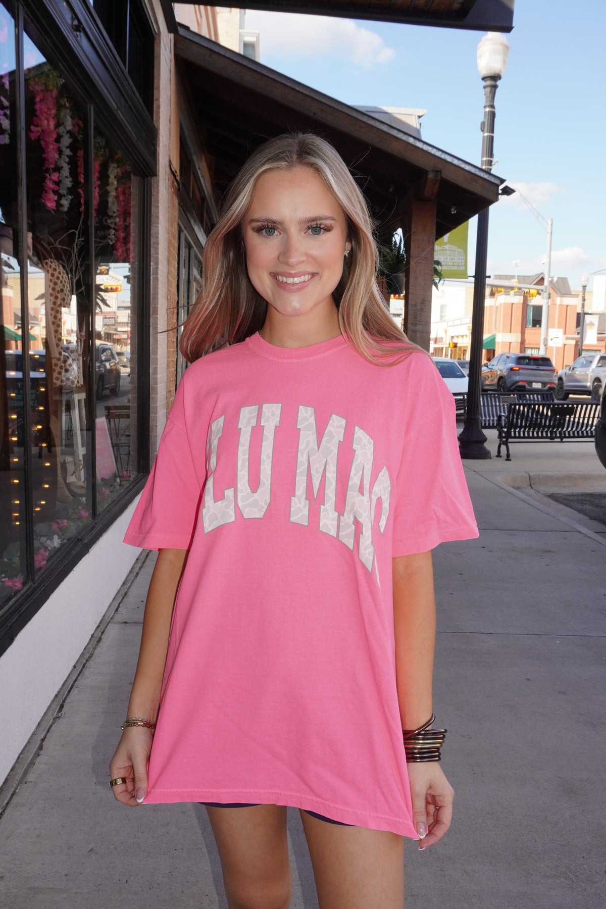 Lulu Mac Camo Graphic in Neon Pink