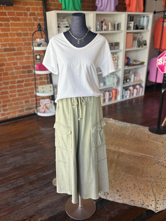 Mineral Wash Cargo Pants in Faded Olive