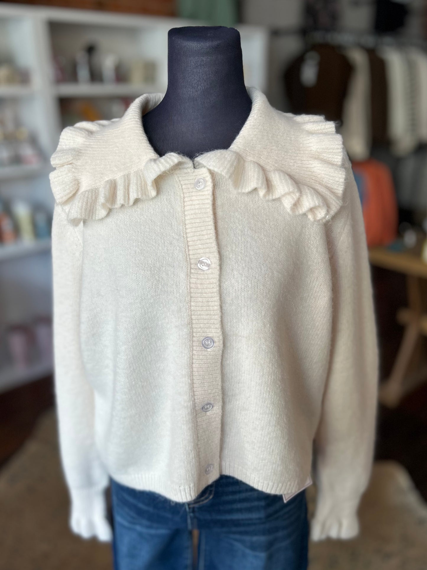 Ruffle Collar Knit Cardigan in Ivory