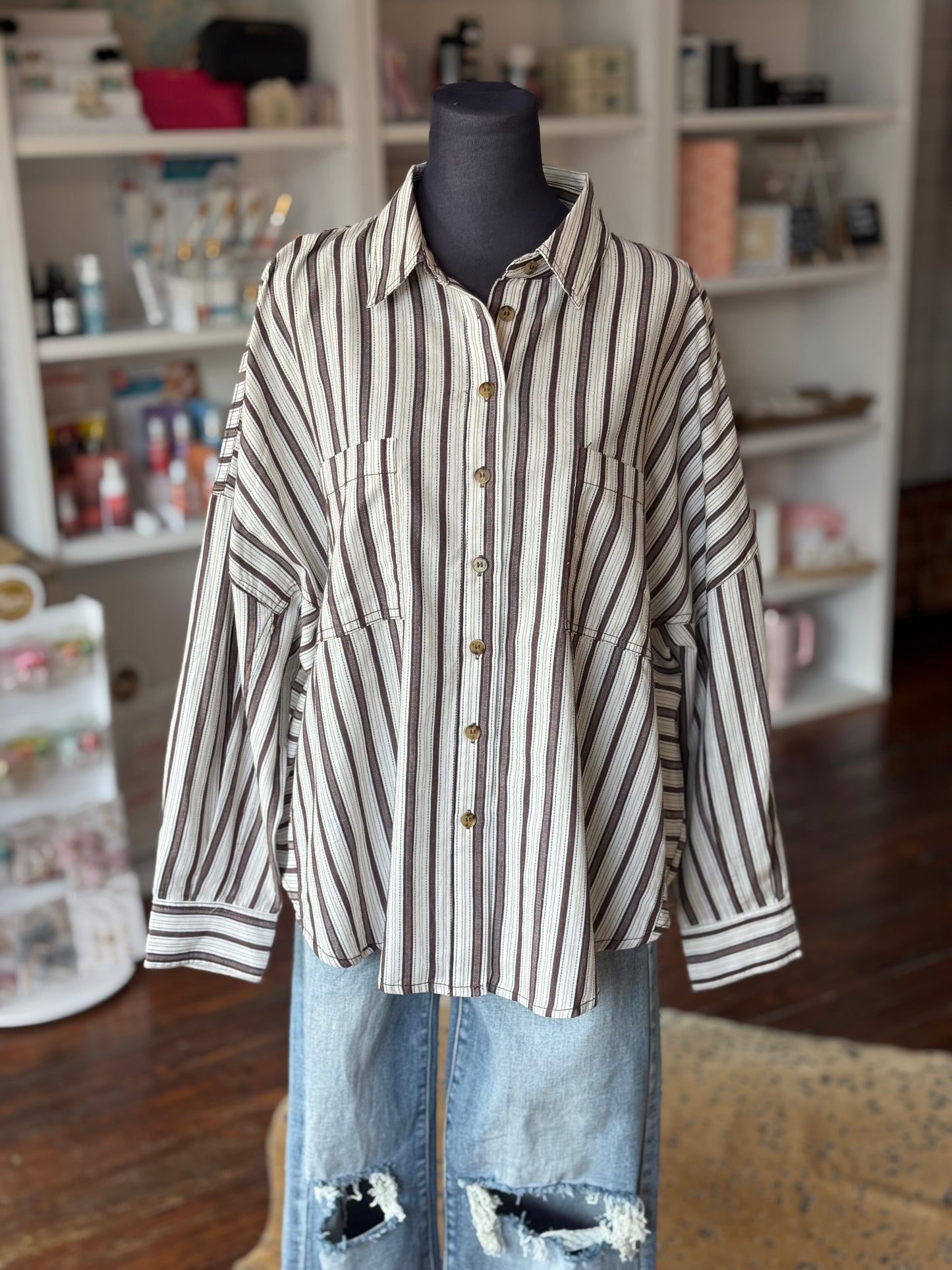 Dobby Striped Button Down in Tiramisu