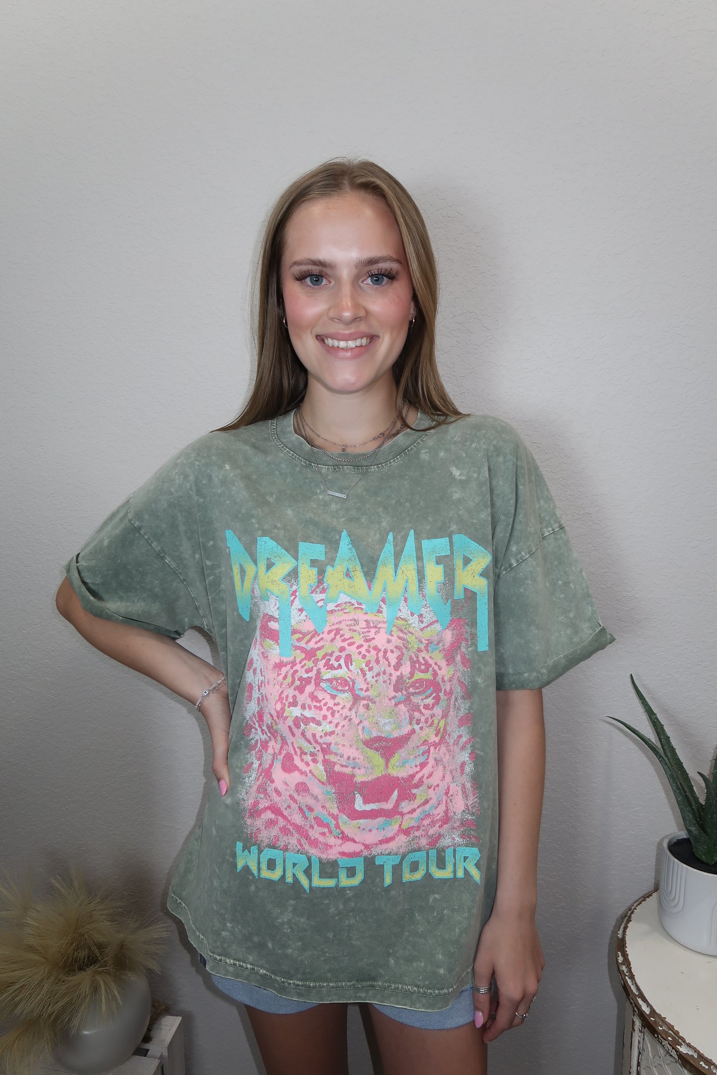 Dreamer World Tour Graphic