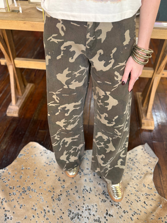Camo Print Stretch Jeans