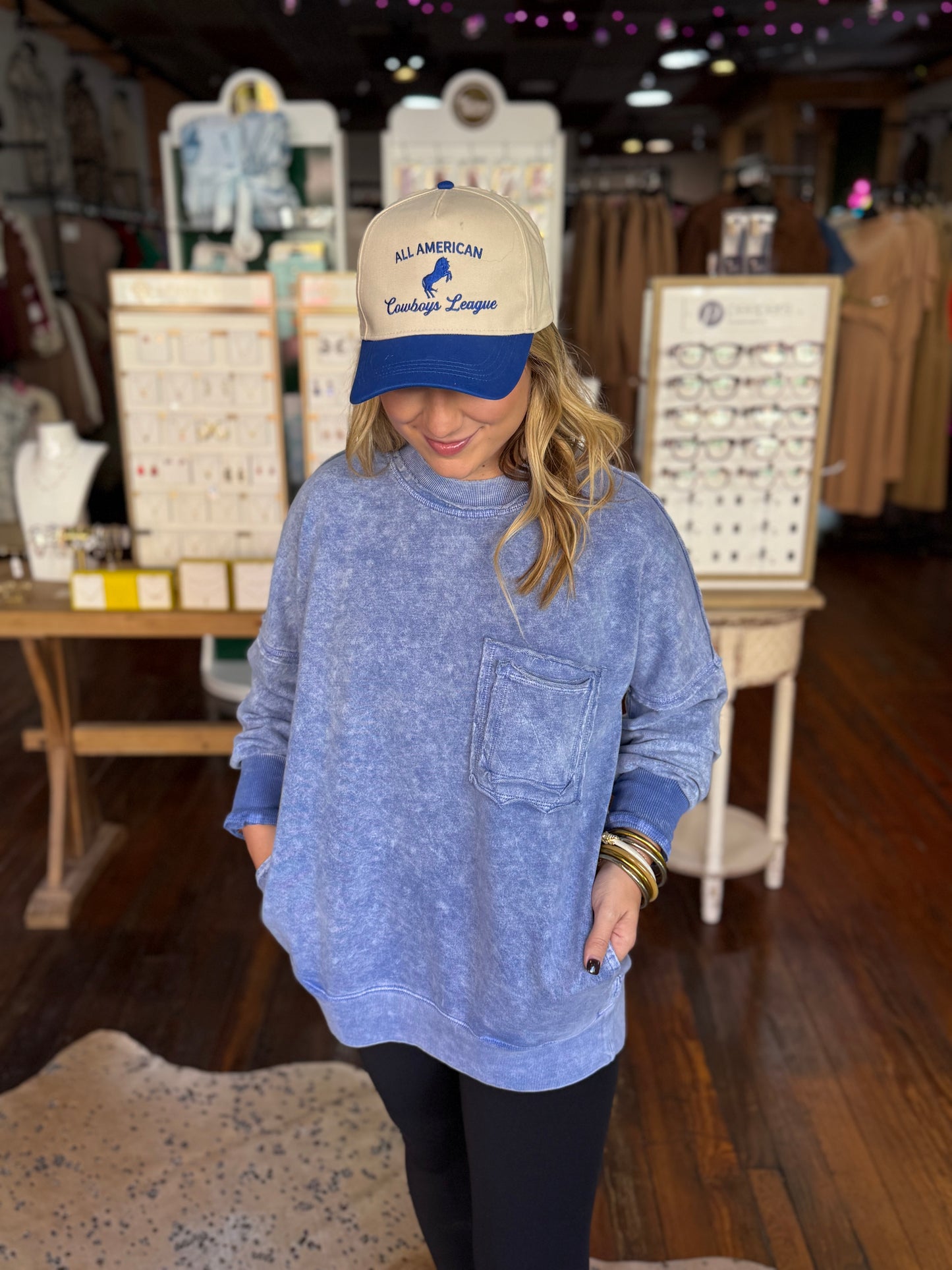 Halo Washed Sweatshirt w/ Pockets in Navy