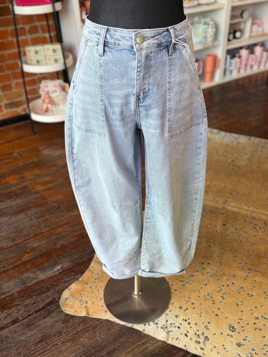 Mid Rise Barrel Jeans x Risen