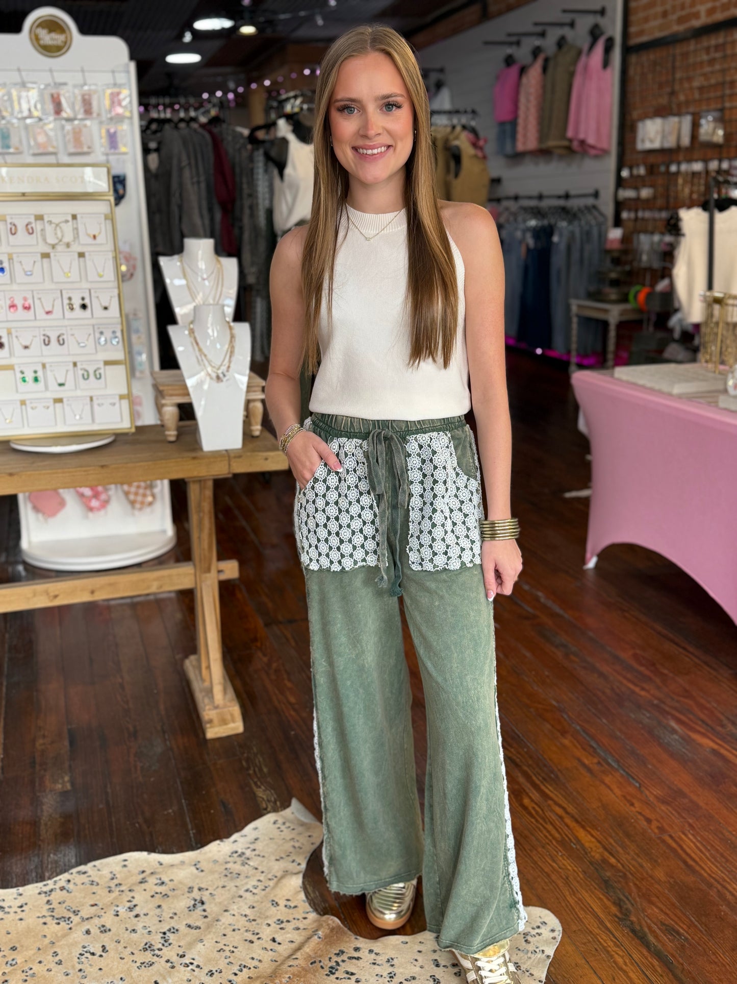 Mineral Washed Floral Daisy Trim Pants in Olive