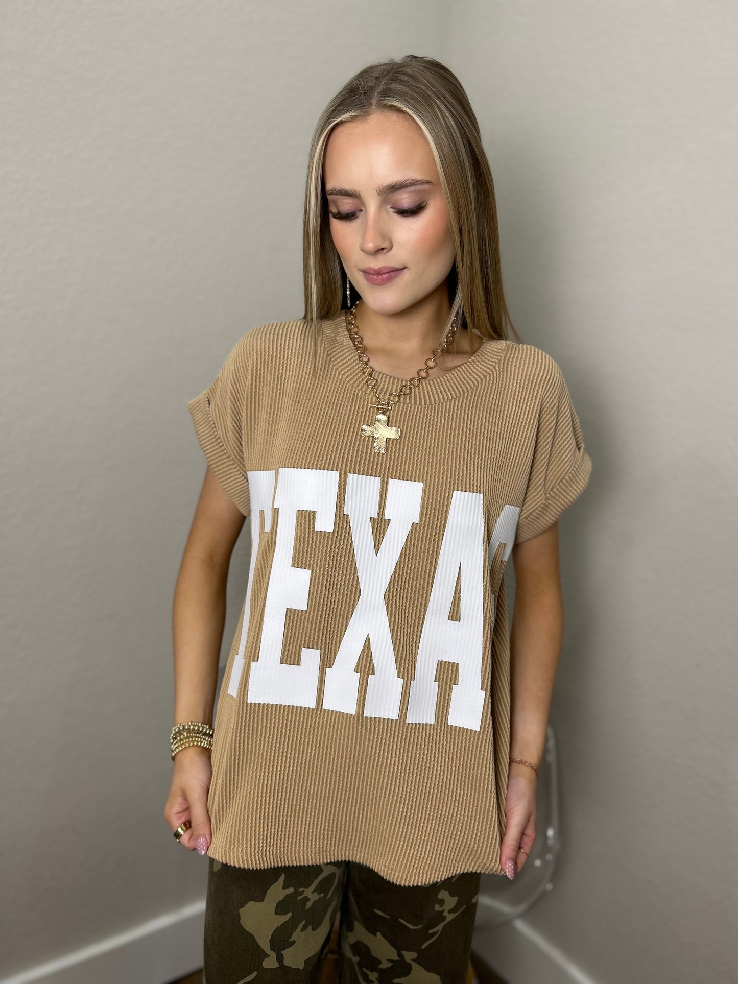 Texas Short Sleeve Knit Top in Khaki