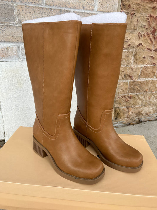 Trendsetter Riding Boots in Dk Natural