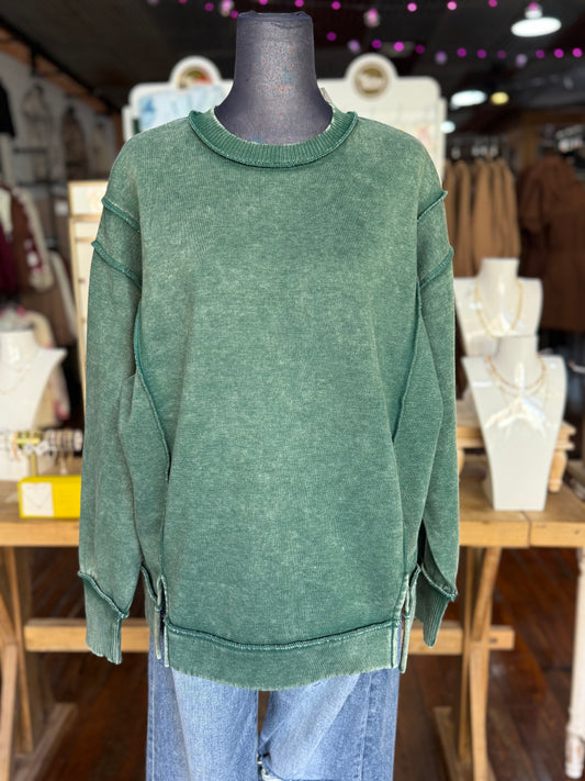 Acid Wash Sweatshirt in Dark Green