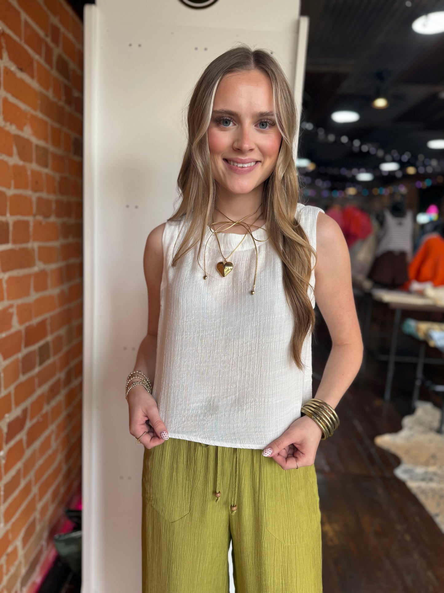 Textured Sleeveless Back Button Top in White