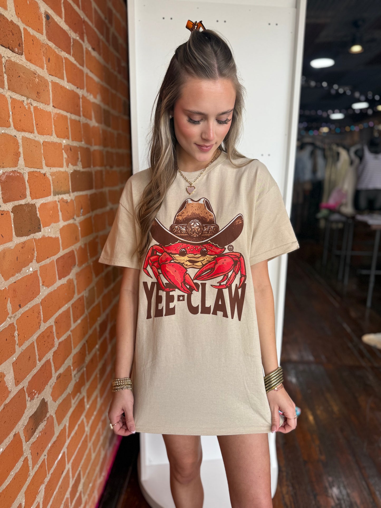 Yee Craw Graphic in Sand