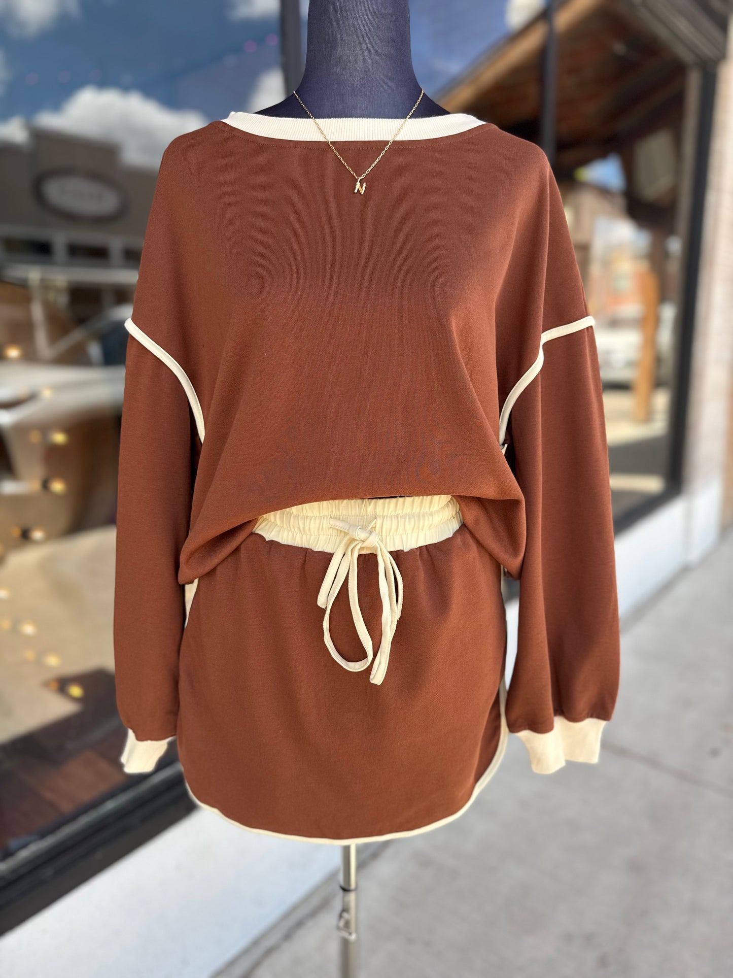 Contrast Athletic Set in Brown