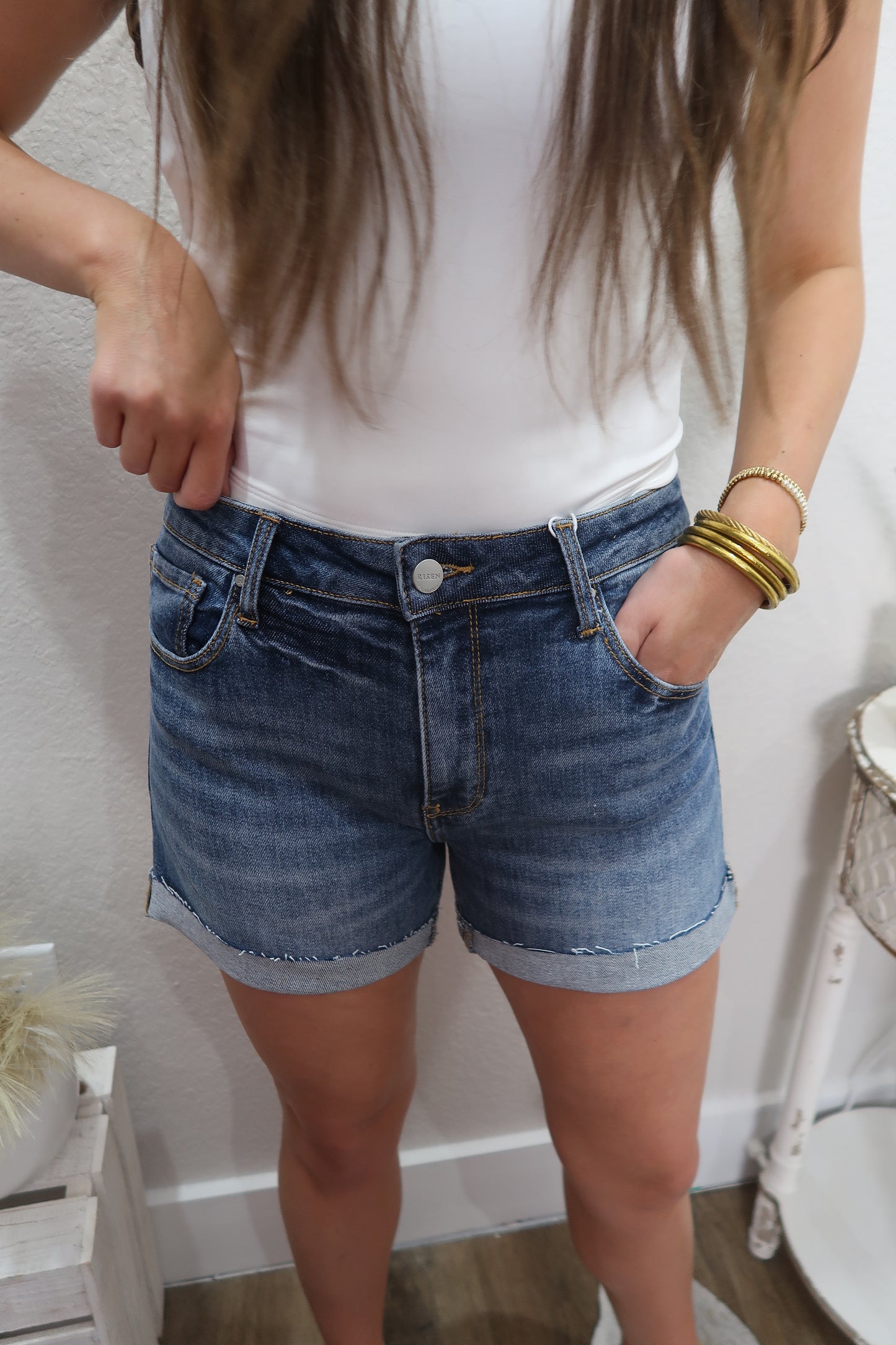 Cuff Shorts in Dark Denim