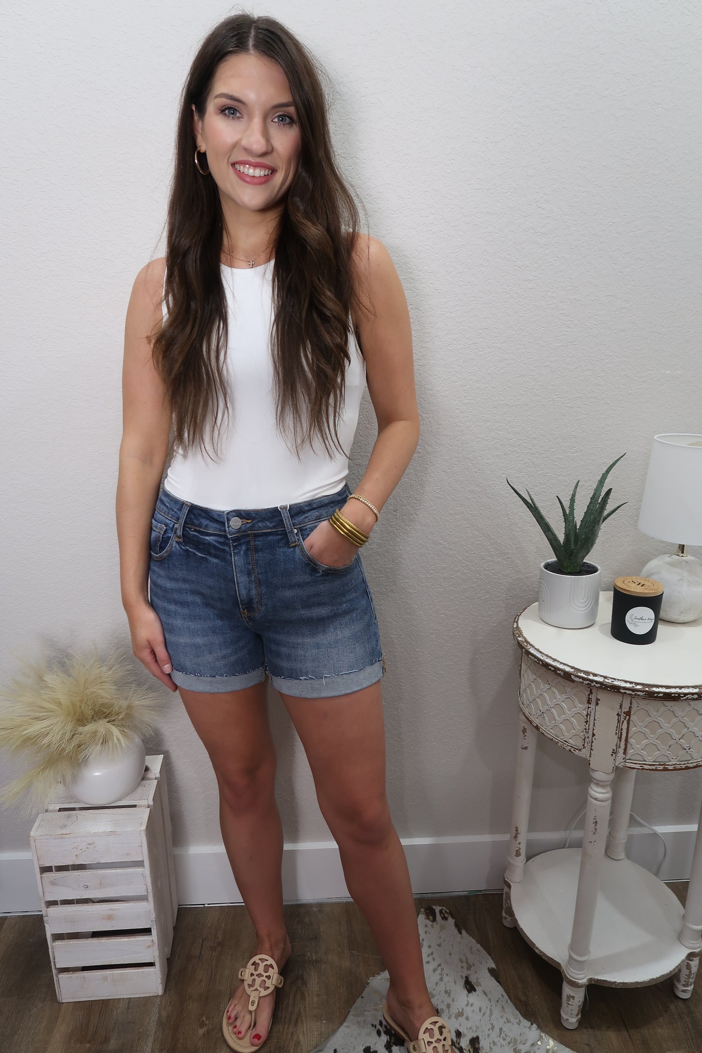 Cuff Shorts in Dark Denim